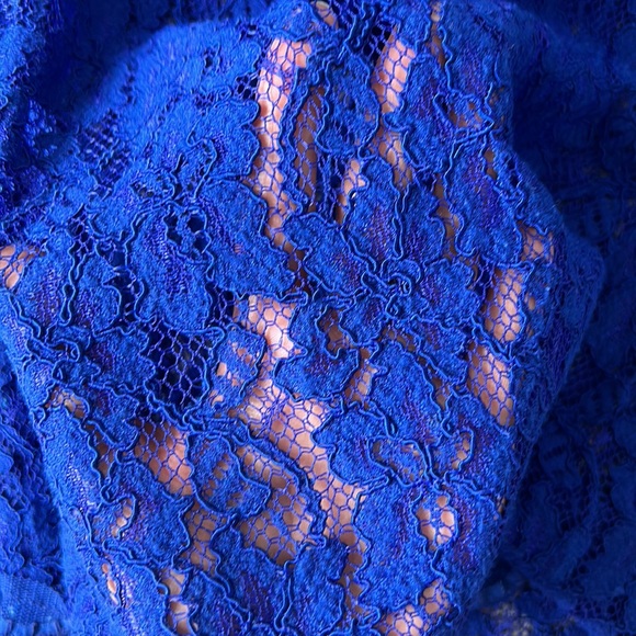 Aritzia Blue Sheer Lace Tank sz. M - Picture 4 of 5